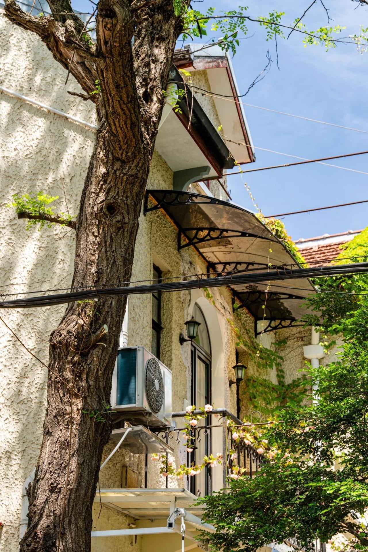 Shanghai Century Old House Downtown B&B ภายนอก รูปภาพ